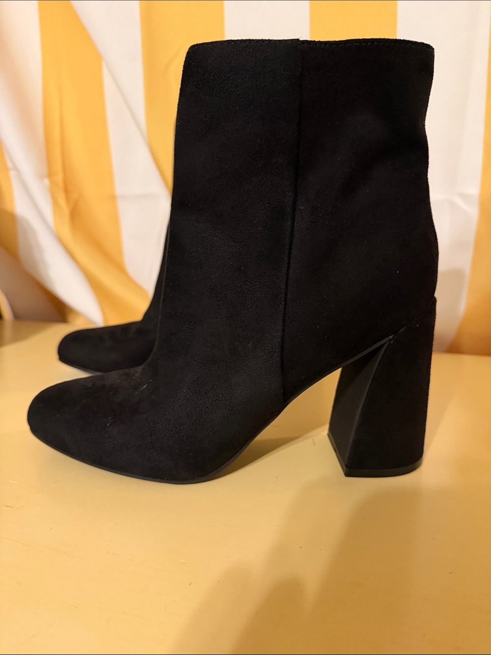 Nine West 7.5 Black Velvety Ankle Boots / NEW